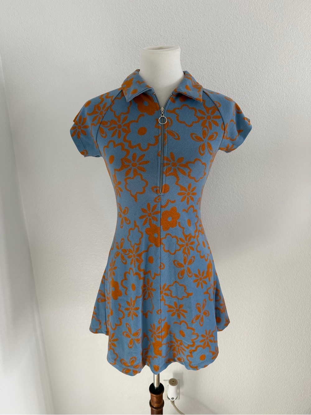 Urban Outfitters Retro Floral Mini Dress Size S | Zip Front